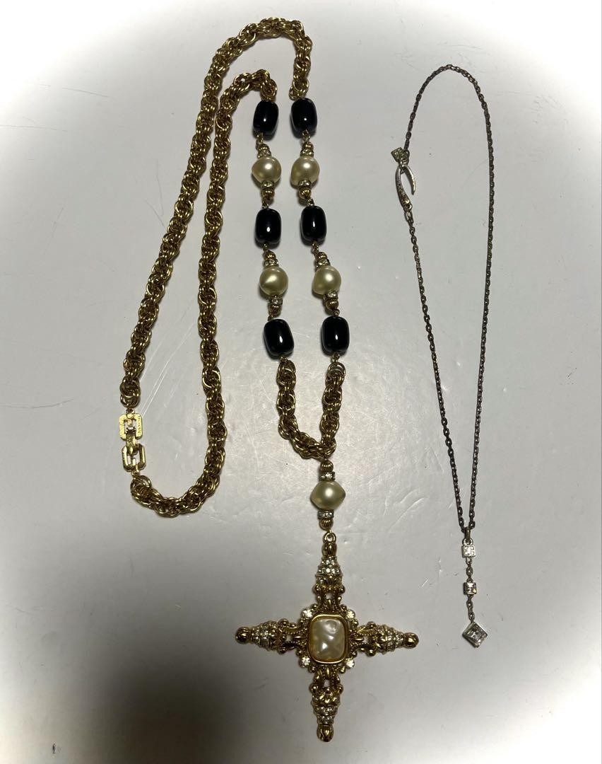 Givenchy Pearl Gold Silver Vintage Necklace Authentic From Japan RIN