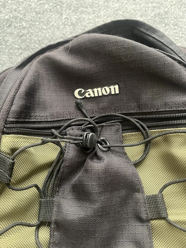 Juego de mochila fotográfica Canon Deluxe bolsa de nailon negra oliva Foto 2 de 4