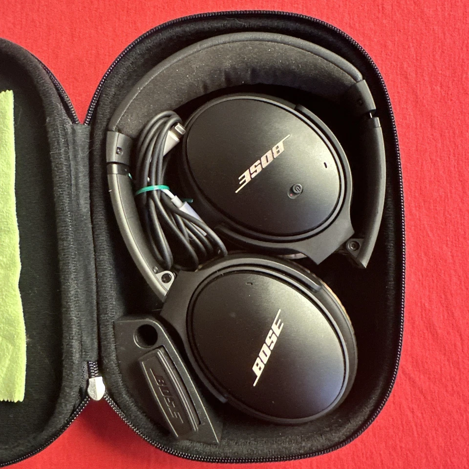 Auriculares con cable Bose QuietComfort 25 QC25 - almohadillas negras/doradas Foto 2 de 4