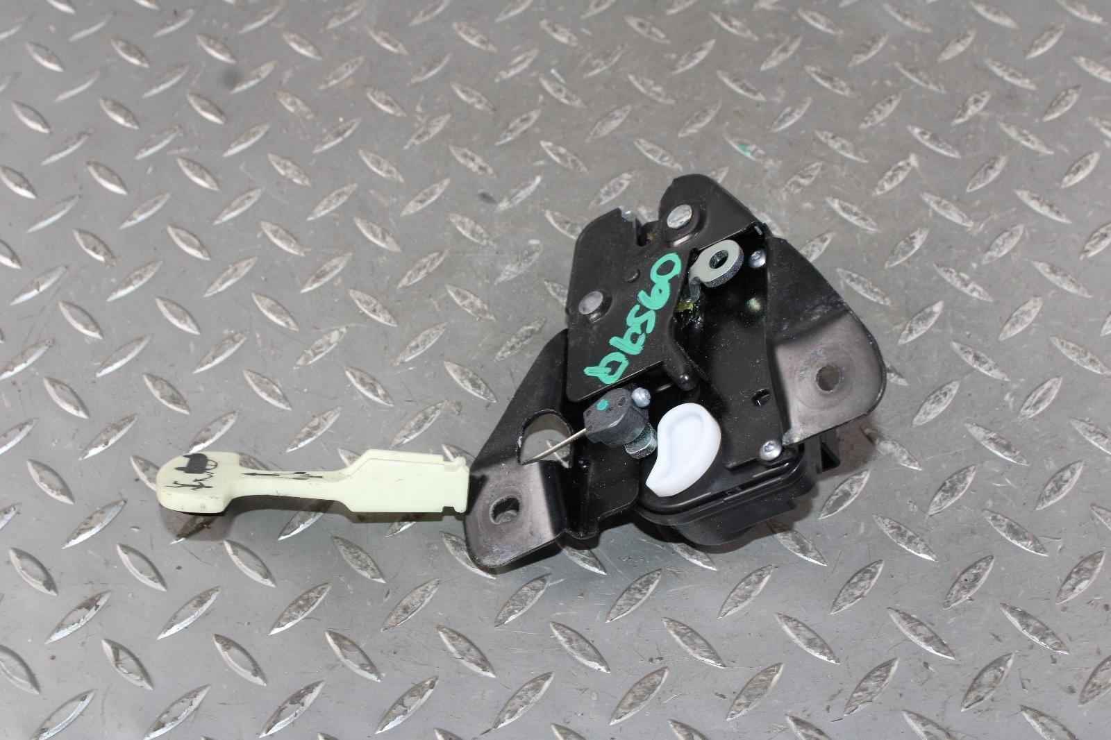 14-20 Ghibli Rear Back Decklid Trunk Lock Emergency Release Latch OEM Factory OE