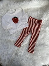 Brandneu mit Etikett Erdbeere Applikation Outfit Lounge Set 2-3 Jahre 🍓 | Süß Co-ord