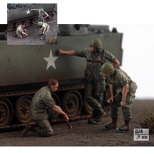 Homemade 1/72 U.S. Army Armored Vehicle Leader Calling 2-Man Unit Colored Model