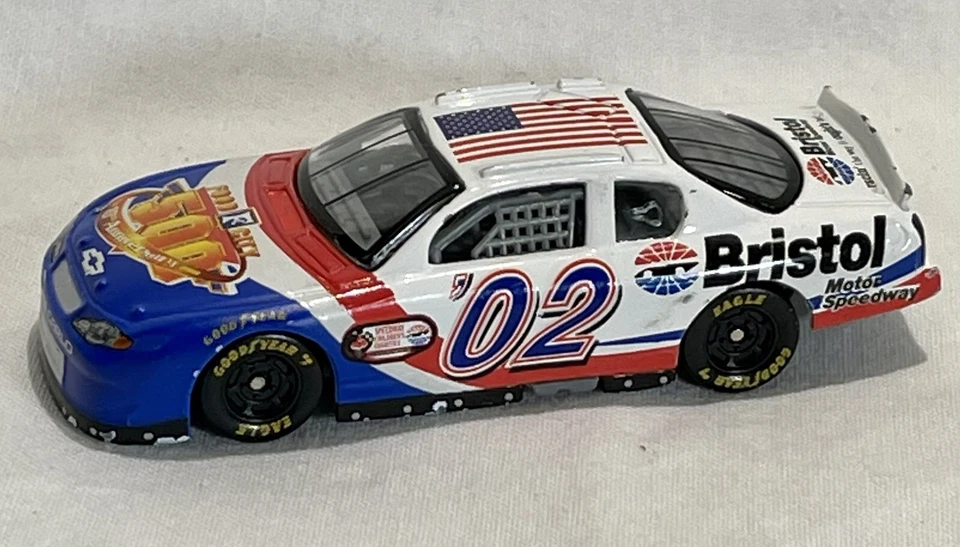 Coche fundido a presión Bristol '02 Food City 500 10 aniversario escala 1:64 marzo 2002 Foto 2 de 4