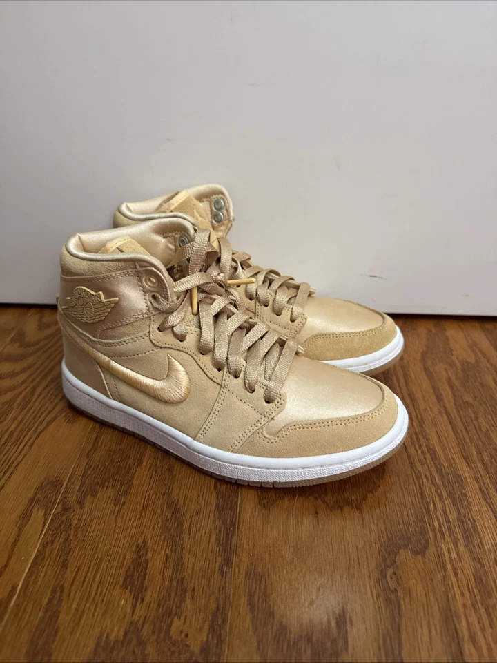 Talla 9.5W - Air Jordan 1 Retro Temporada Alta de Ella: Ice Peach Ao1847-845 Foto 2 de 4