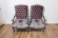 2 Fauteuils style Louis XV capitonné en daim rose & motif fleur en bois d'hêtre