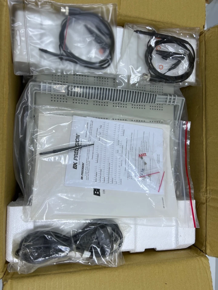 B&K Precision 2160A - 60 MHz Oscilloscope - Image 4 of 4