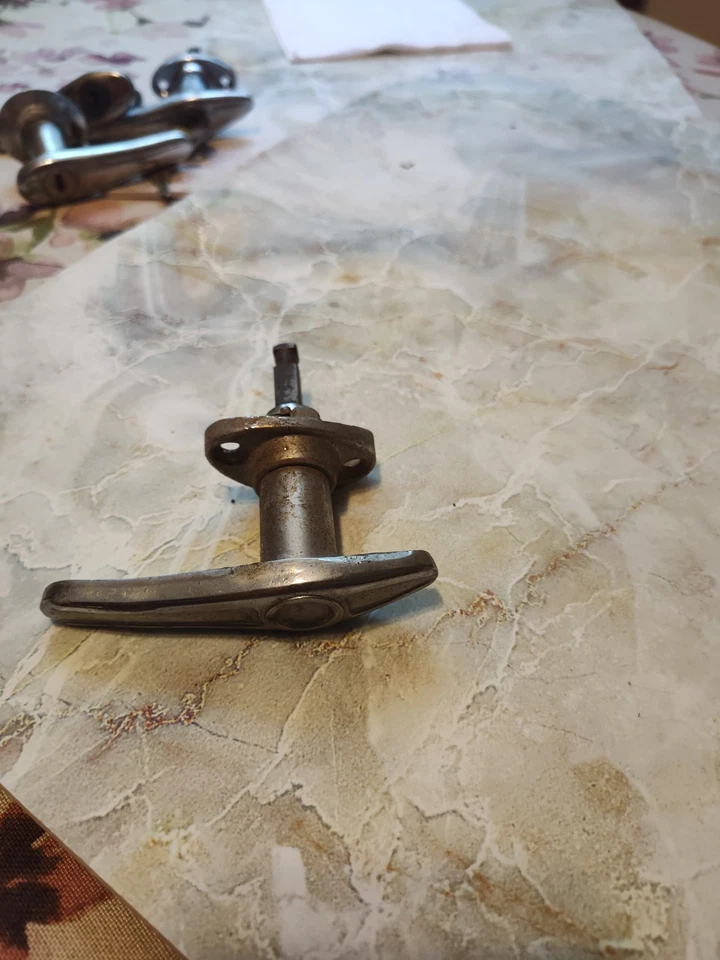 Manijas exteriores de puertas exteriores Ford Modelo A 1930 1931 y otras piezas  Foto 3 de 4