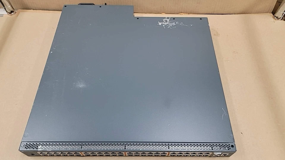 Extreme Networks AL4900A04-E6 ERS4950GTS-PWR+ 50-port POE Switch with 1025WX1 AC - Image 4 of 4