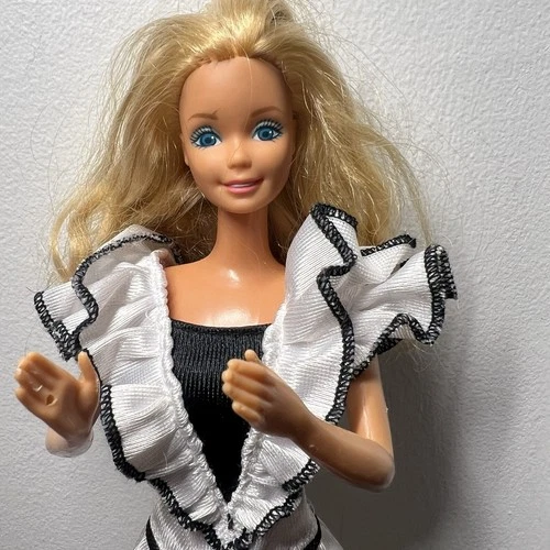 Vintage 1980s Barbie Doll Blonde Blue Eyes Black/White Dress Mattel 1966 Taiwan