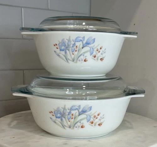 Vintage Pyrex England Blue Iris Casseroles w/ Lids  Made In England Set Of 2