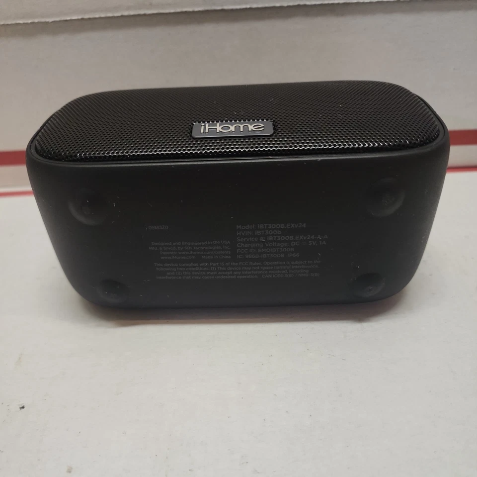 Altavoz portátil Bluetooth resistente al agua/choques iHome IBT300B E2A Foto 3 de 3