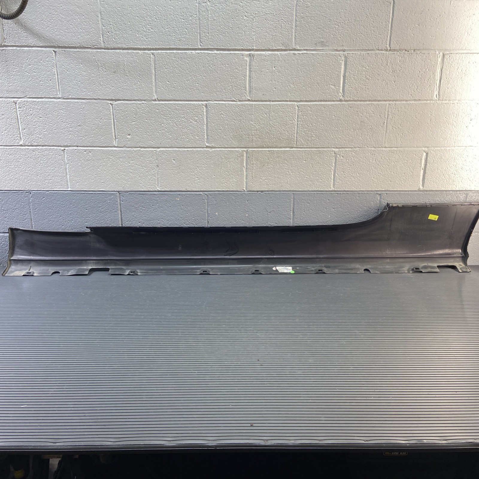 2017-2023 Rolls Royce Dawn RR6 Left Lower Rocker Panel Purple R95 OEM *NOTE*
