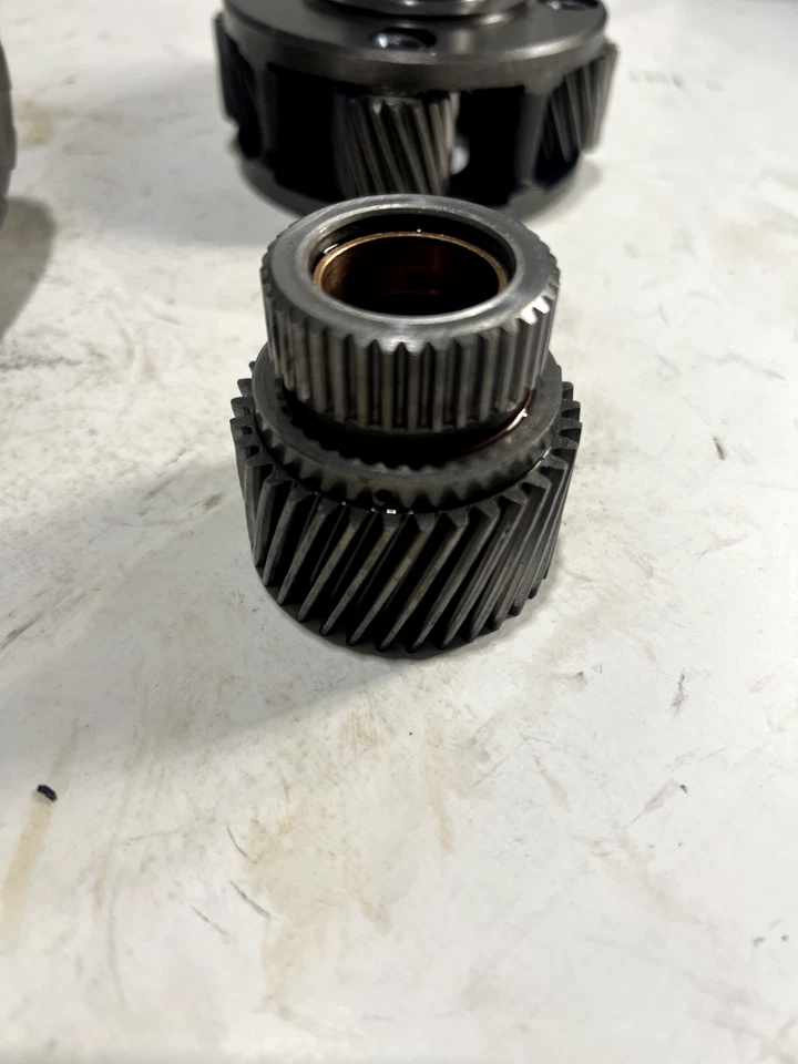 1987-1992 700R4 K TRANSMISSION FRONT FORWARD PLANETARY USED (1990) - Image 3 of 4