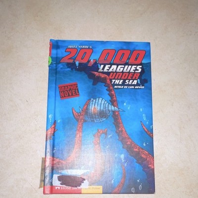 Stone Arch Books 20,000 Leagues Under the Sea Graphic Novel HC 2008 Verne