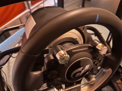 Thrustmaster T-GT II Lenkrad + Pedale   PS5 / PS4 / PC   kaum genutzt