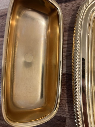 W.M. Rogers Gold Plated Butter Dish With Lid 387 - Picture 10 of 10