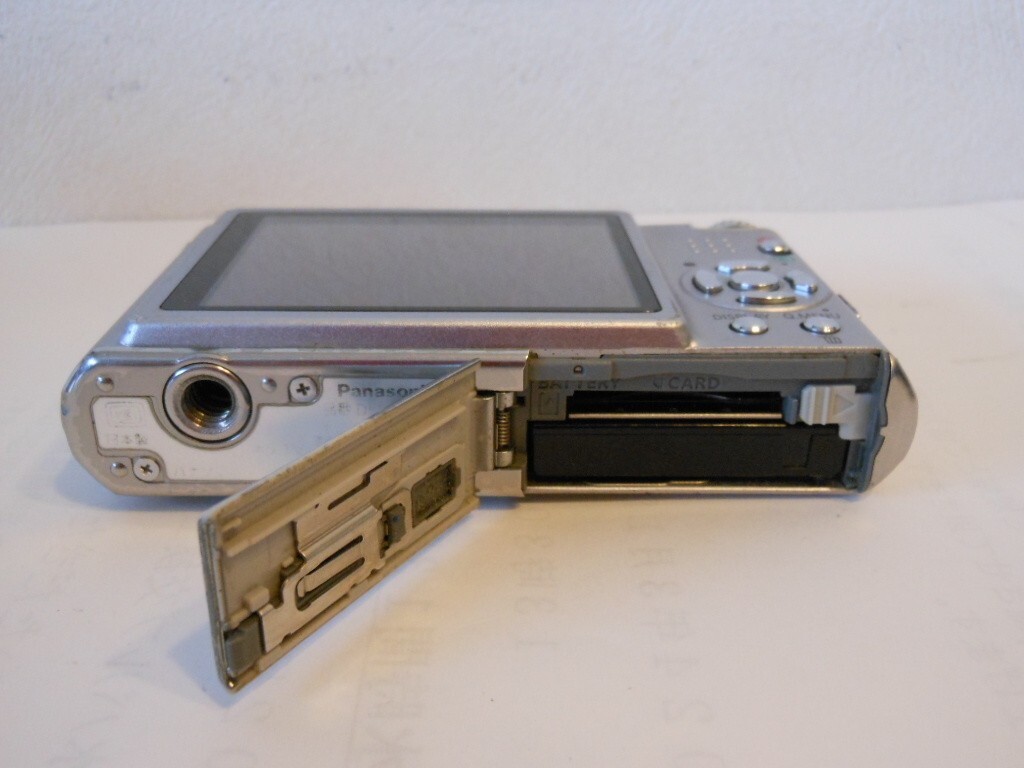 Excellent+++]Panasonic LUMIX DMC-FX40 Compact Digital Camera From