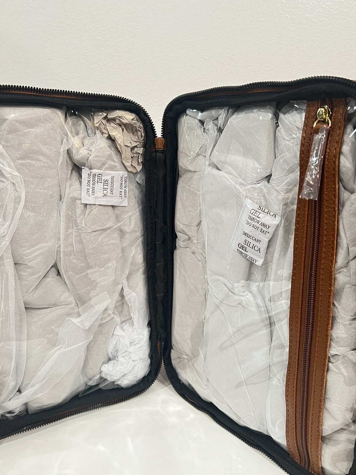 STEVE MADDEN LARGE COSMETIC & ESSENTIALS • TRAVEL • WEEKENDER CASE