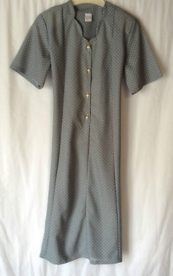 NEW ELDERLY LADIES PLUS SIZE 18 SHORT SLEEVE BUTTON FRONT OPENING DRESS*LAST 1* | eBay NEW ELDERLY LADIES PLUS SIZE 18 SHORT SLEEVE BUTTON FRONT OPENING DRESS*LAST 1* | eBay