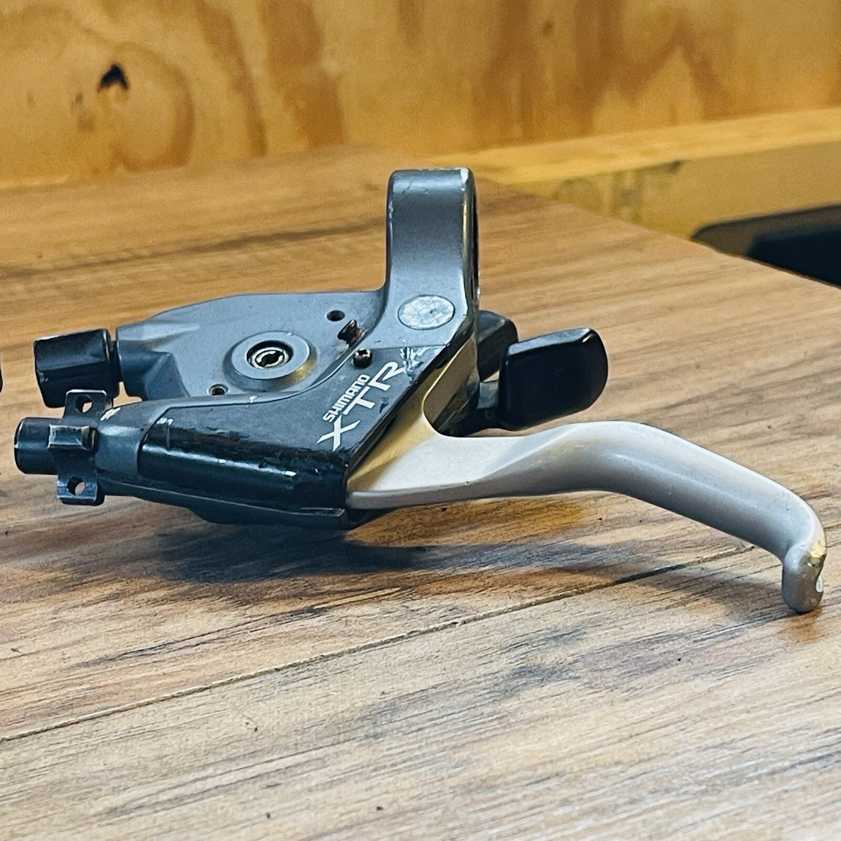 Vintage Shimano XTR ST-M950 Shifters V-Brake Levers 3x8