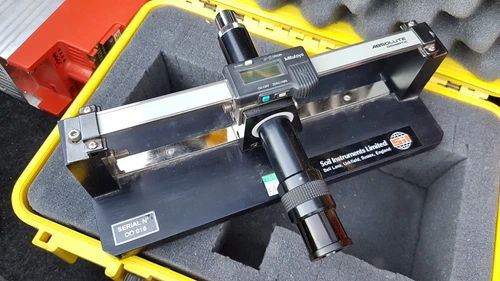 RARE BELL LANE MITUTOYO ABSOLUTE DIGIMATIC CALIPER OD-016 WITH BOX