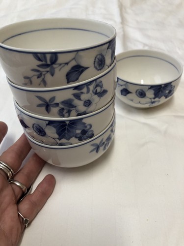 5 HANAE MORI Tableware Yamaka Fine Porcelain Blue Cherry Blossom Tea Bowls EUC - Picture 9 of 10