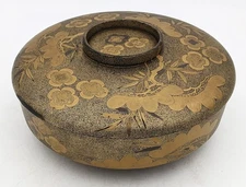JAPANESE MEIJI PERIOD GOLD MAKIE LACQUER COVERED BOWL 19TH CENTURY