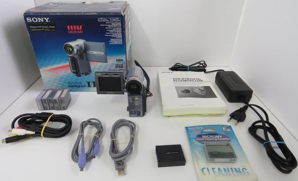 Sony Network Handycam IP - DCR-IP7E - Camcorder + 5 Bänder + 2 Akkus - Komplett - Bild 1 von 3