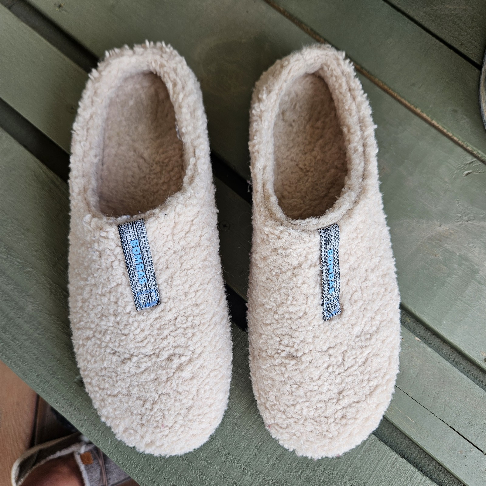 SAOLA Ciabatta donna Bombas Sunday taglia 10 Teddy Sherpa suola in gomma. Panna Bianco