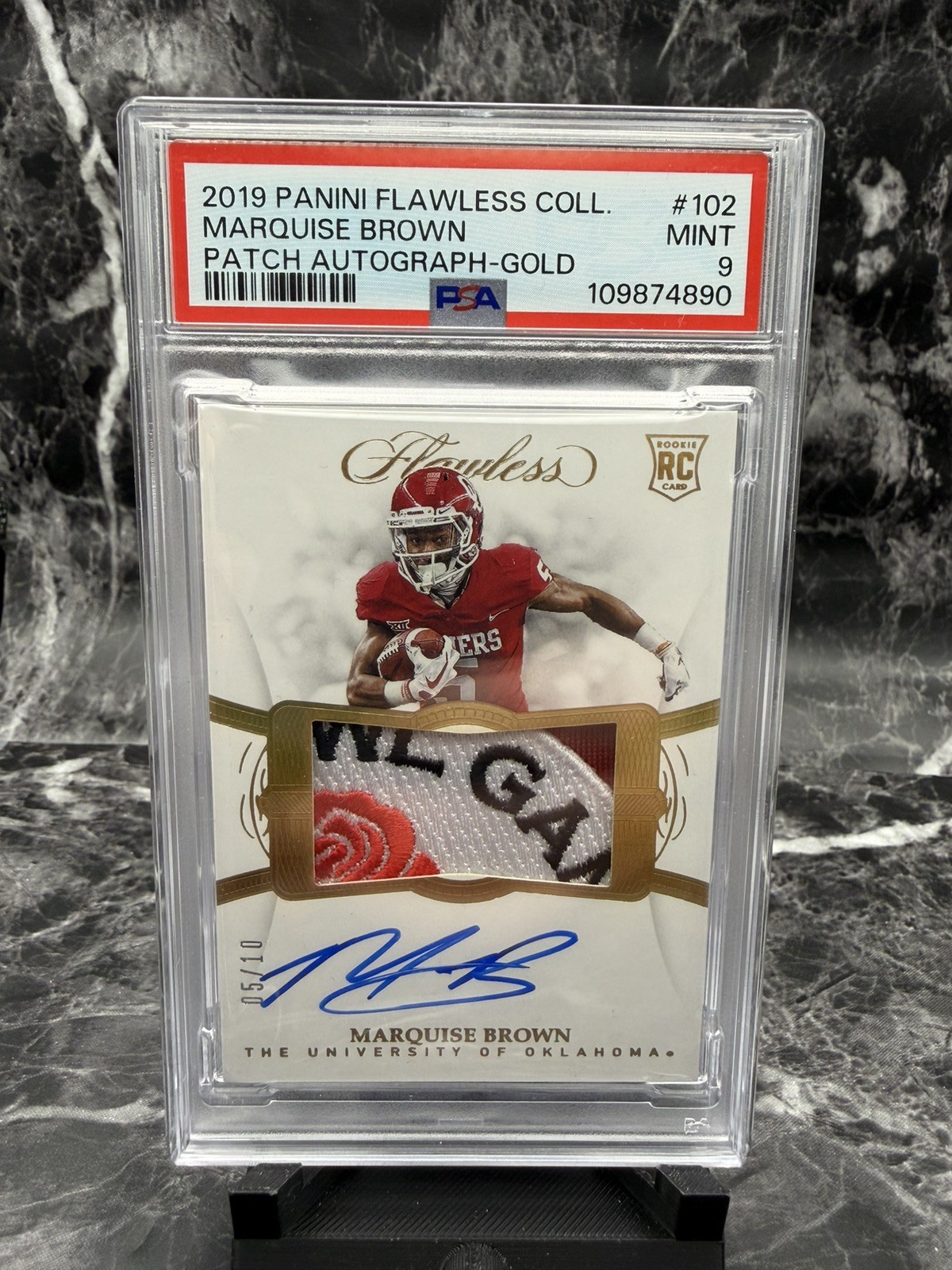 2019 Panini Flawless College #102 Marquise Brown Patch Auto Rookie /25 PSA 9 view 1