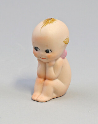 9959550 Porzellan Figur Baby Kewpie Mädchen Baumschmuck Ens grüne Mühle 4x3x7cm