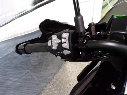 2022 KAWASAKI VERSYS 1000 WITH TOP BOX INCLUDED - Picture 13 of 20
