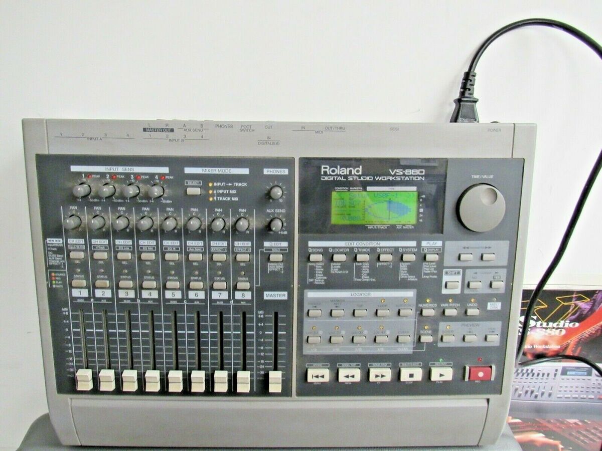 Roland VS-880 Digital Studio Workstation Multitrack Recorder Roland VS-880 Digital Studio Workstation Multitrack Recorder