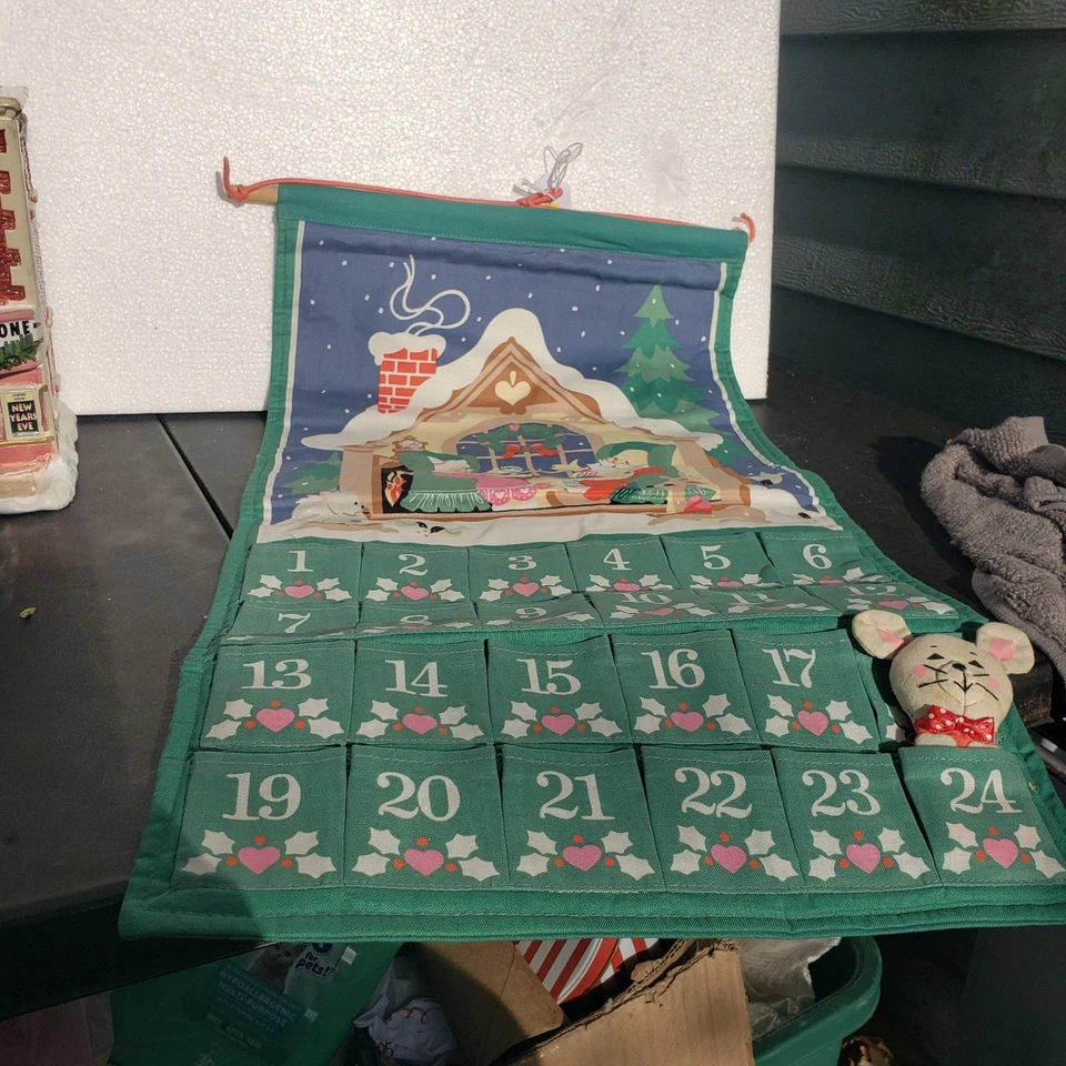 Vtg 1987 Avon Countdown to Christmas Hanging Advent Calendar with Original Mouse - Image 2 of 4