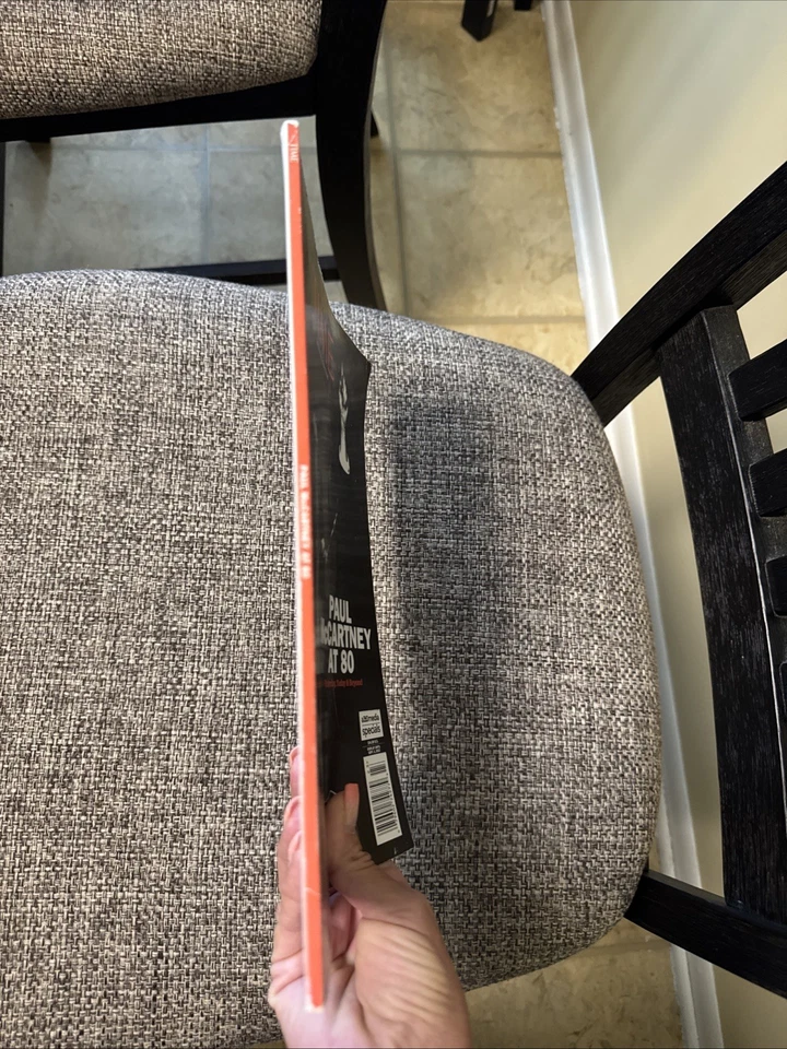 Time Magazine • Paul McCartney At 80 Special Edition 2022. Foto 2 de 4