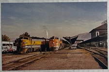 1968 California Zephyr Postcard Rio Grande 5771 & Western Pacific 805-A