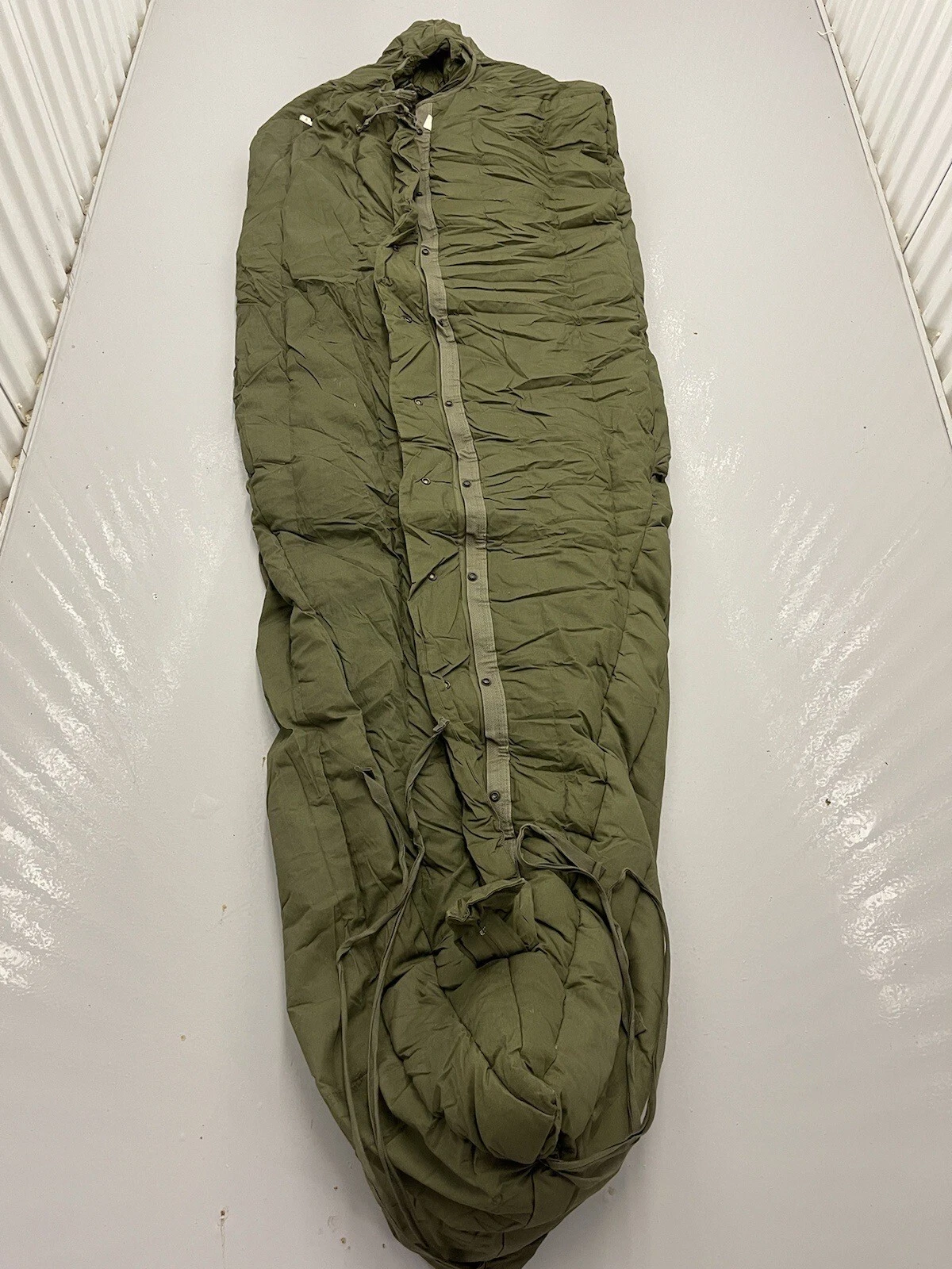 US Army Thick High Quality Extreme Cold Weather ECW SUBZERO Down Sleeping Bag GI
Opens in a new wind