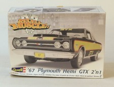 Revell Model Kit '67 Hemi Plymouth GTX 2N1 1/25 Scale