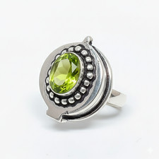 Peridot Gemstone Band Ring Size 925 Sterling Silver