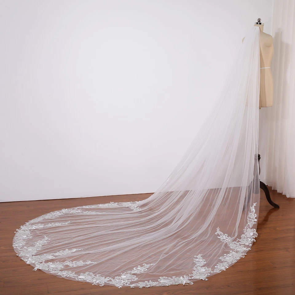 Hermosos apliques de encaje de peonía velo de boda personalizado velo de novia Foto 2 de 4
