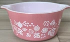 Vintage Pyrex Pink Gooseberry Cinderella Mixing Bowl 473 1 Qt Pour Spouts USA