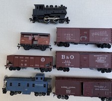 Vintage HO Scale Model Train Lot 7 Steam Engine, Caboose