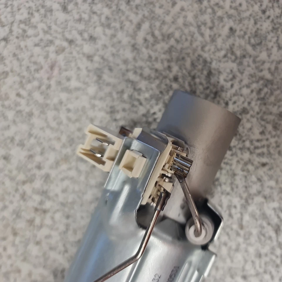 SMEG DISHWASHER FLOW THROUGH HEATING ELEMENT 8882827 - Image 2 of 4