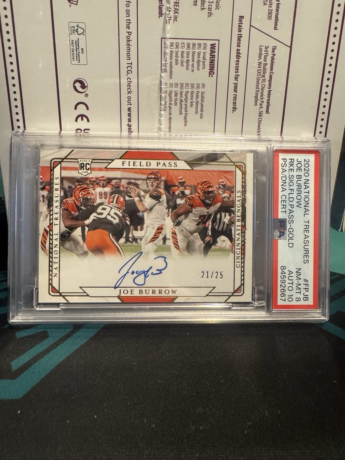 Joe Burrow Panini National Treasures Rookie Signatures Field Pass #FPJB Base