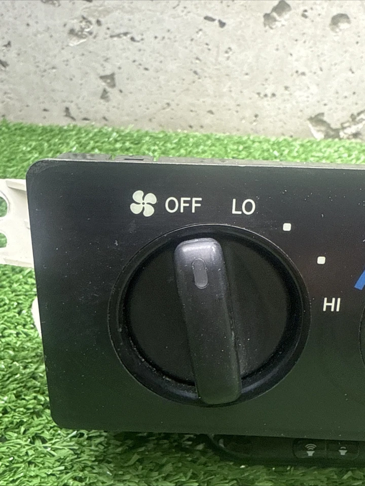 1995-1999 Toyota Avalon AC Climate Heater Temperature Control Unit OEM - Image 3 of 4