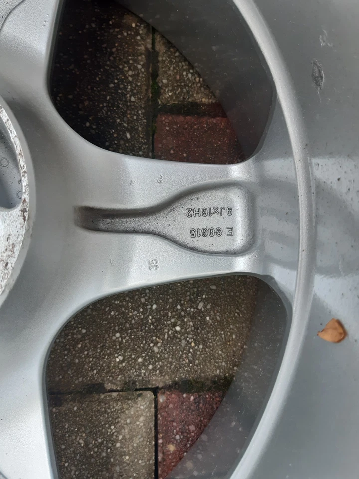 Alu-Felgen Borbet 9x16 Lochkreis 4x100 - Bild 3 von 4