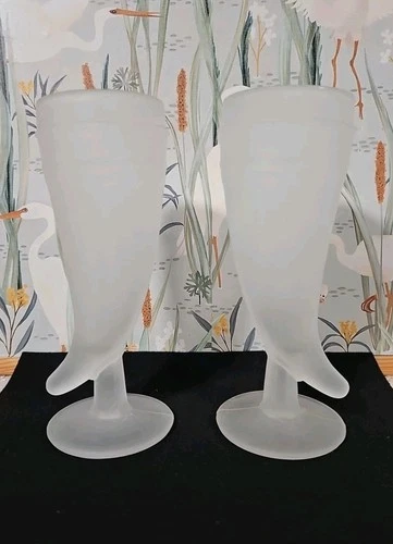 2 Vintage Tiara Indiana Glass White Frosted Horn Shaped Glass Beer/Wine Mug