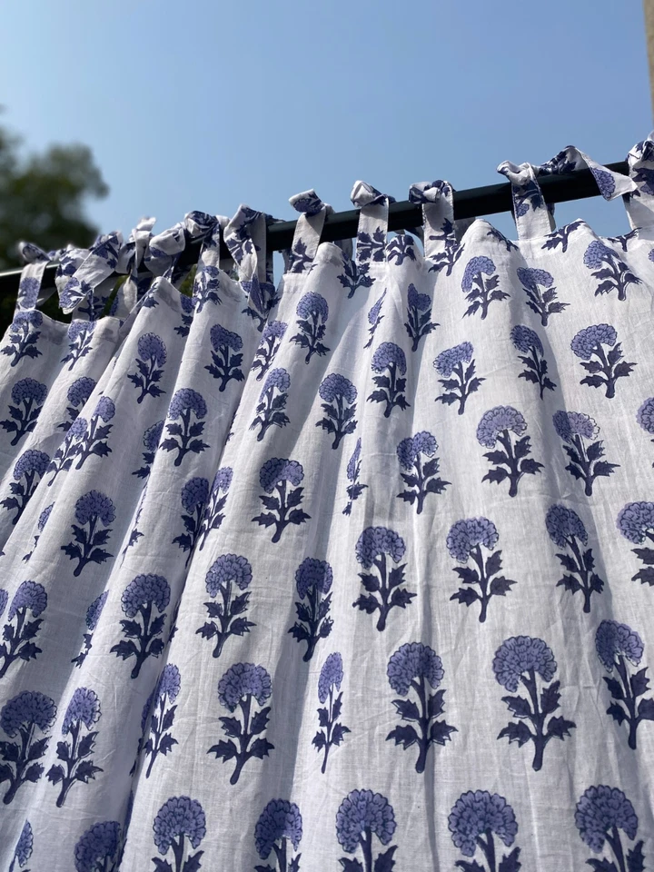 Juego de 2 cortinas estampadas de algodón indio con paneles de cortina de impresión de bloques de mano púrpura Foto 2 de 4