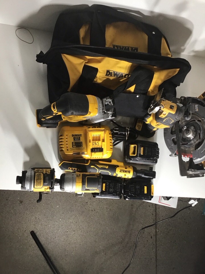 DEWALT TOOL KIT ASSORTED TOOLS P17011596 885911758215 EBay Dewalt tool kit assorted tools p17011596 885911758215 ebay