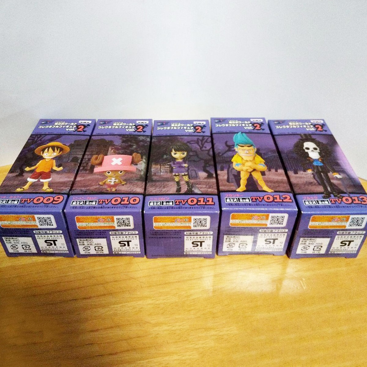 ONE PIECE World Collectible Figure vol. 2 & 3 Luffy Zoro Sanji